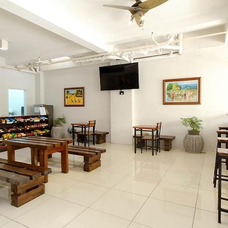 Reddoorz Near V Mapa Station Hotel Manila Ngoại thất bức ảnh