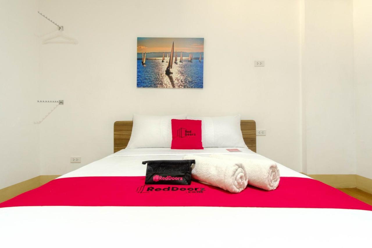 Reddoorz Near V Mapa Station Hotel Manila Ngoại thất bức ảnh