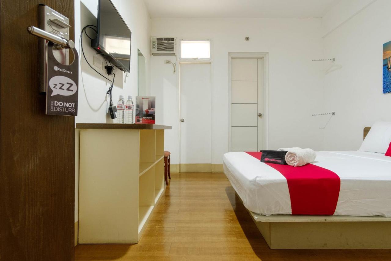 Reddoorz Near V Mapa Station Hotel Manila Ngoại thất bức ảnh