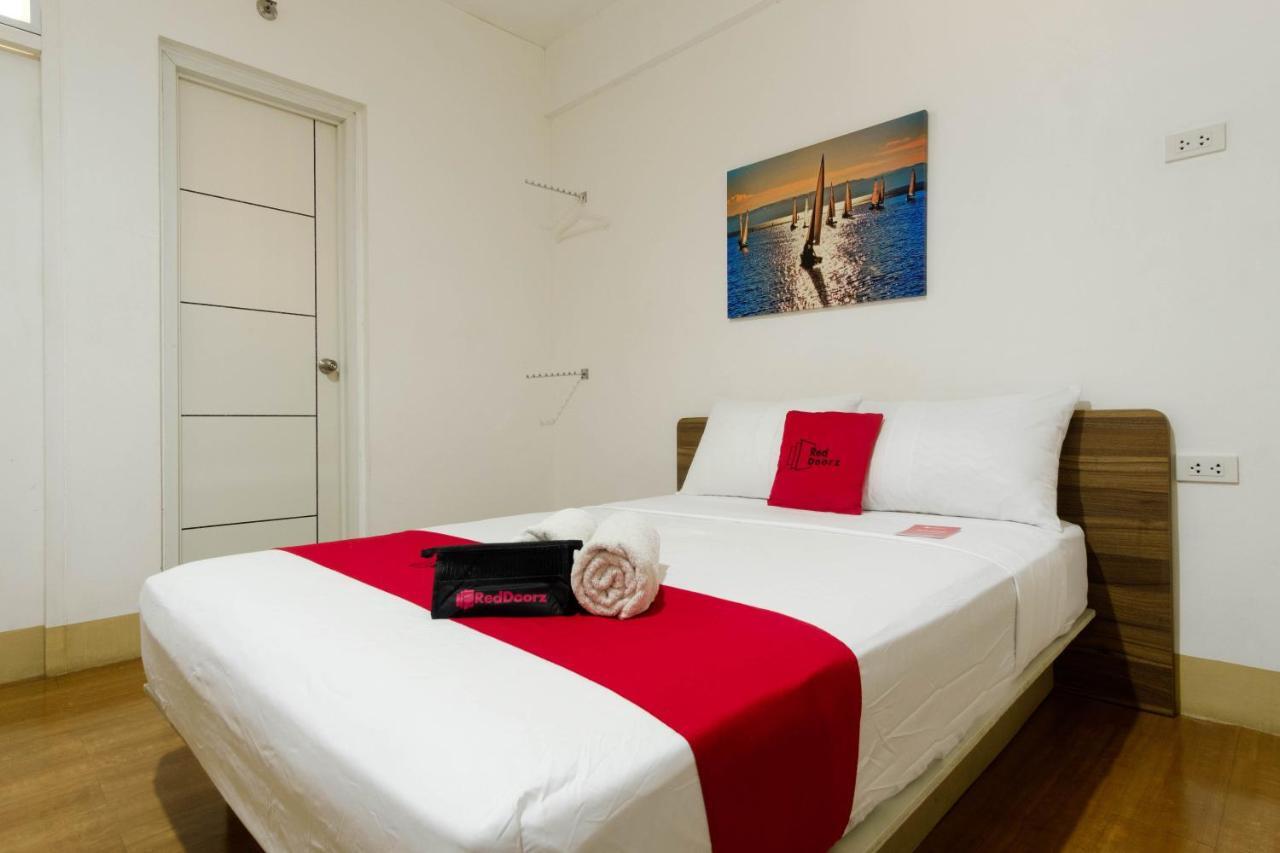 Reddoorz Near V Mapa Station Hotel Manila Ngoại thất bức ảnh