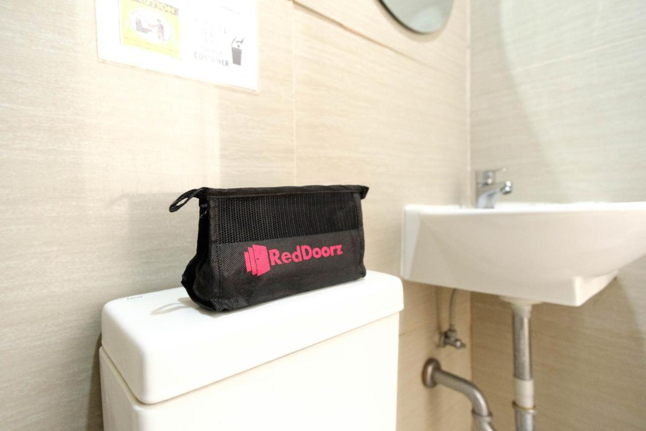 Reddoorz Near V Mapa Station Hotel Manila Ngoại thất bức ảnh